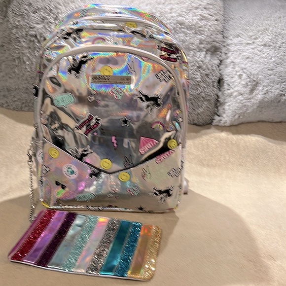COPY -HP🎉Justice Girls Iridescent Print Bookbag/Backpack Detachable Wristlet … - Picture 3 of 11